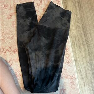 Lulu diamond dye leggings